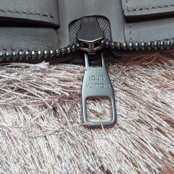 Louis Vuitton Checkered Wallet - Picture 3 of 3